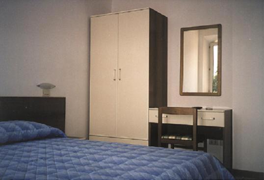 Bed & Breakfast Bompadre チヴィタノーヴァ・マルケ 部屋 写真